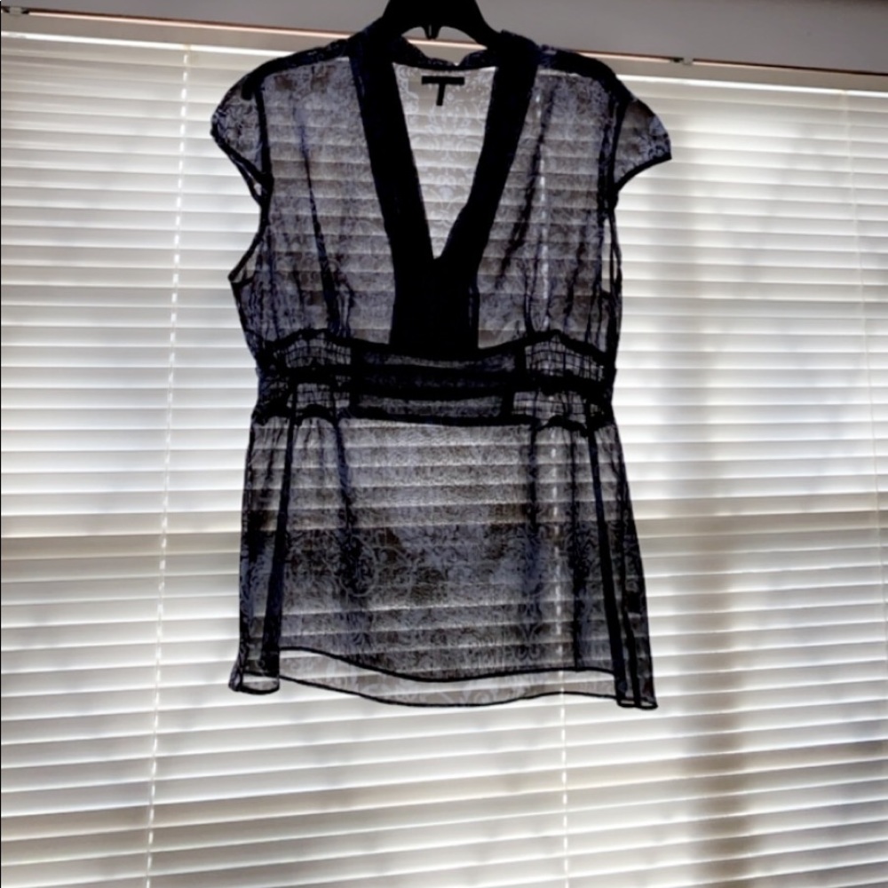 Visible Daisy Fuentes blouse